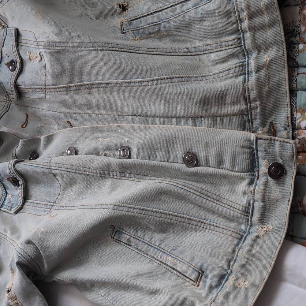 Jean Jacket - Picture 2 of 4